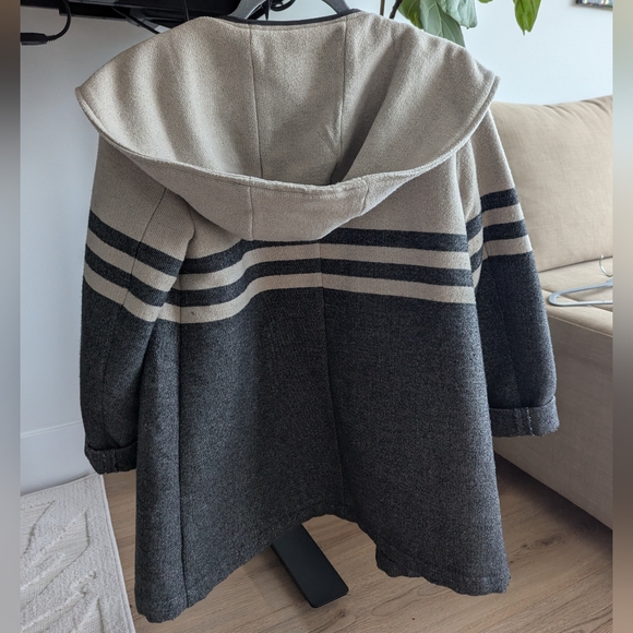 Short Jacket - Picture 4 of 7